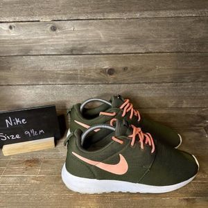Womens Nike‎ Roshe One Legion Olive Green Athletic Shoes Sneakers Size 9.5 M GUC